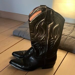 GUESS by Georges Marcianao Leather boots